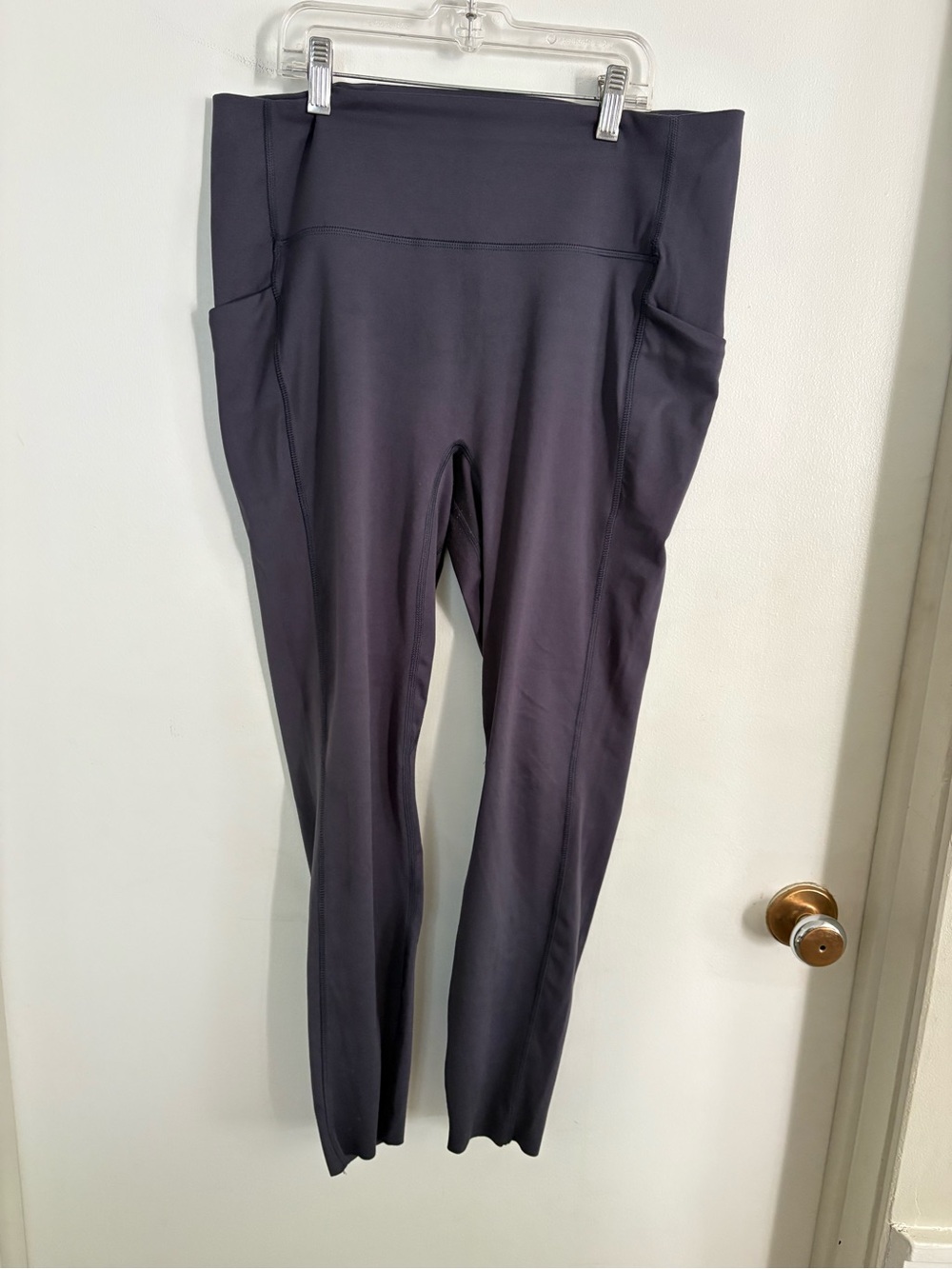 High-Rise charcoal Women's Leggings with Side Pockets